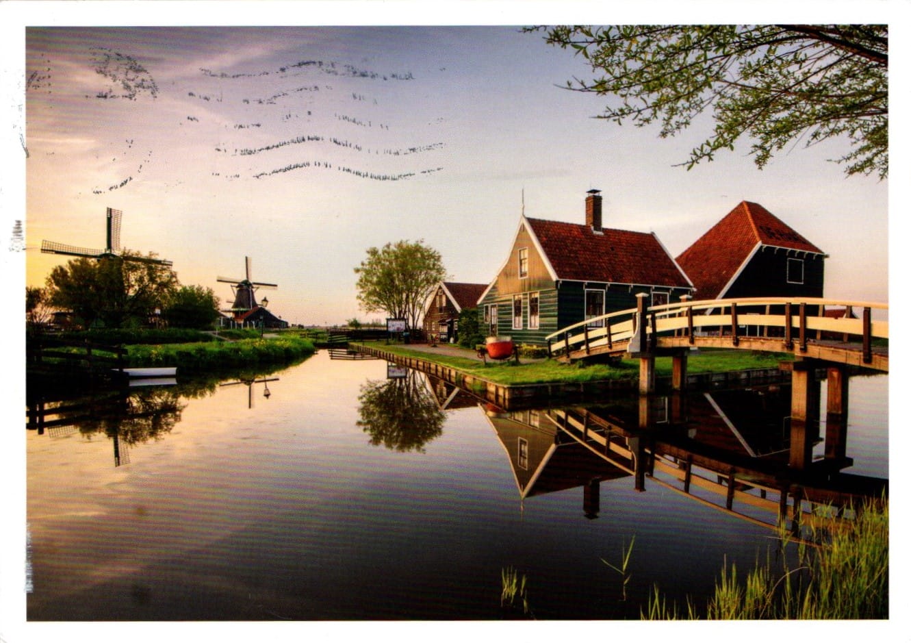 Postal_Rotterdam. Correu no urgent.